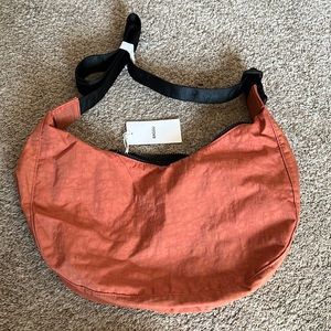 Baggu Medium Cresent Bag Rhubarb